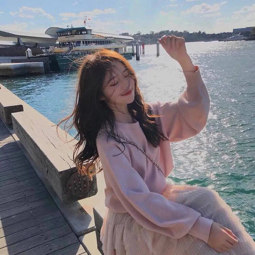 拉库奇纳海报
